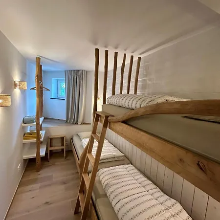 Z' Evita בית נופש ניופורט